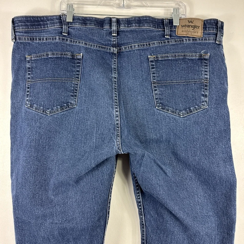 Wrangler Authentics Jeans Men 46x30 Denim Flex Waistband Relaxed Fit Medium Wash